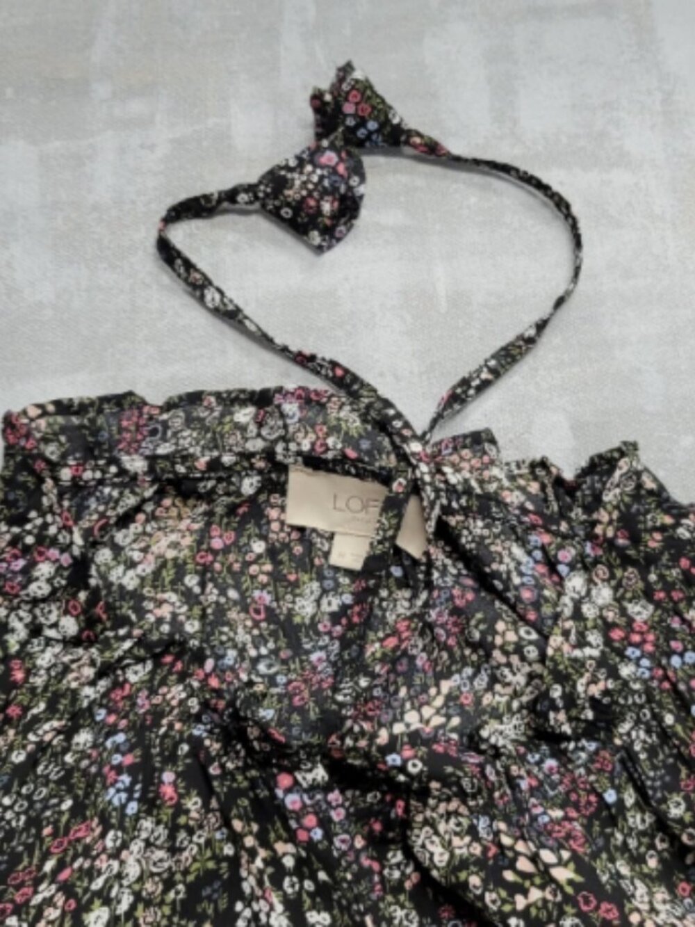 LOFT outlet Peasant top Women's Medium Black Floral Long sleeve ruffle tie tunic